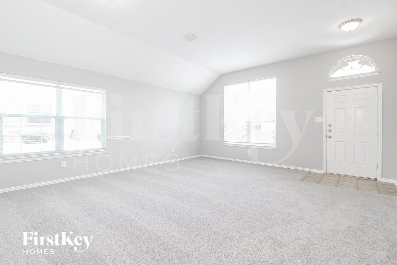 8 Willowstone Ct - Photo 3 of 15