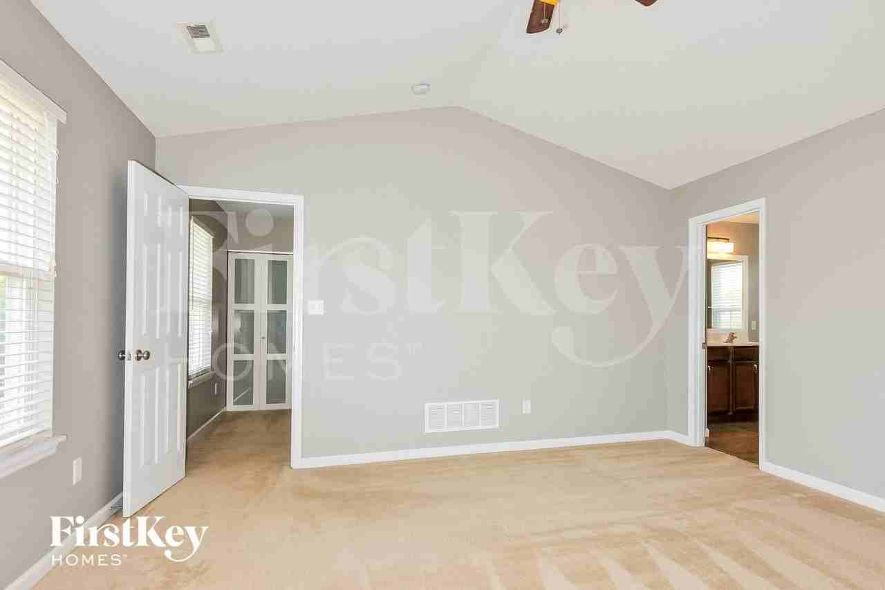 229 Greengate Dr - Photo 7 of 15