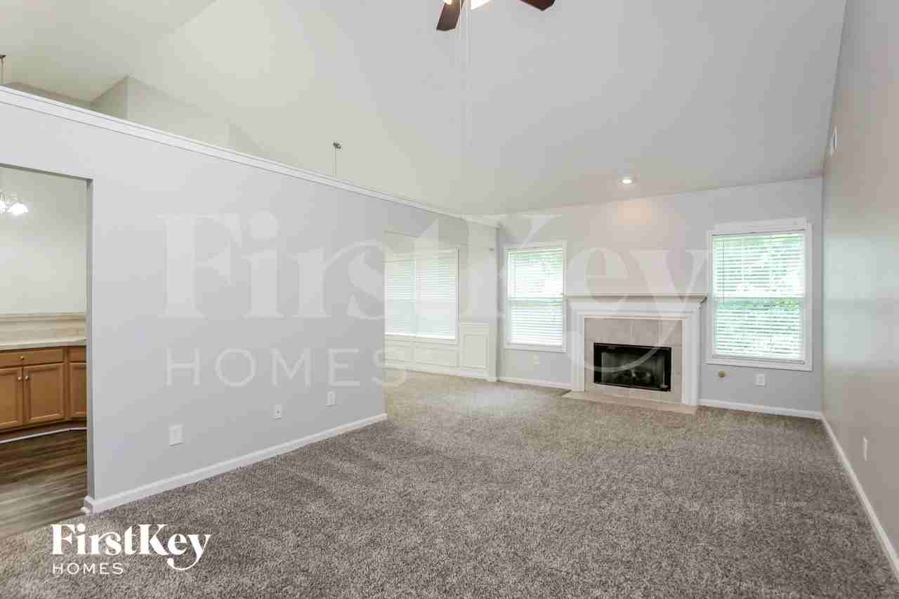 7336 Litany Ct - Photo 3 of 15
