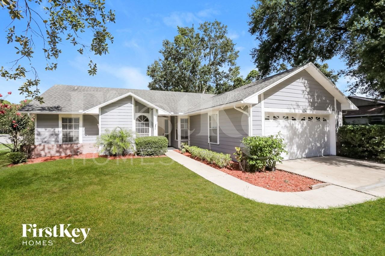 104 Hazel Blvd - Photo 2 of 15