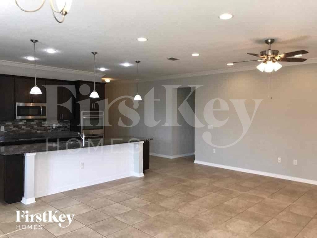 1124 Berkley Ridge Ln - Photo 4 of 15