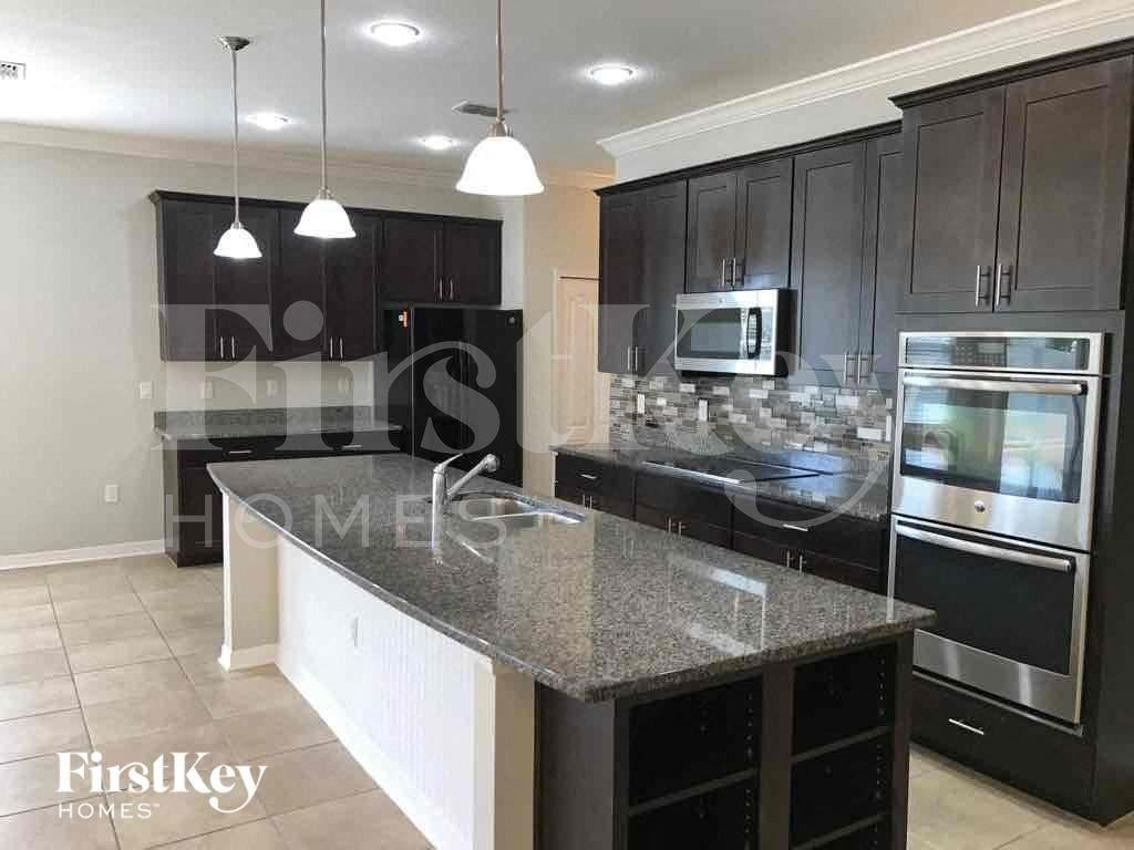 1124 Berkley Ridge Ln - Photo 6 of 15