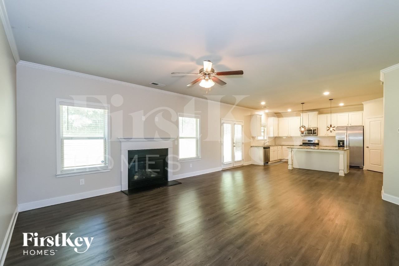 325 Stonecreek Pkwy - Photo 4 of 15