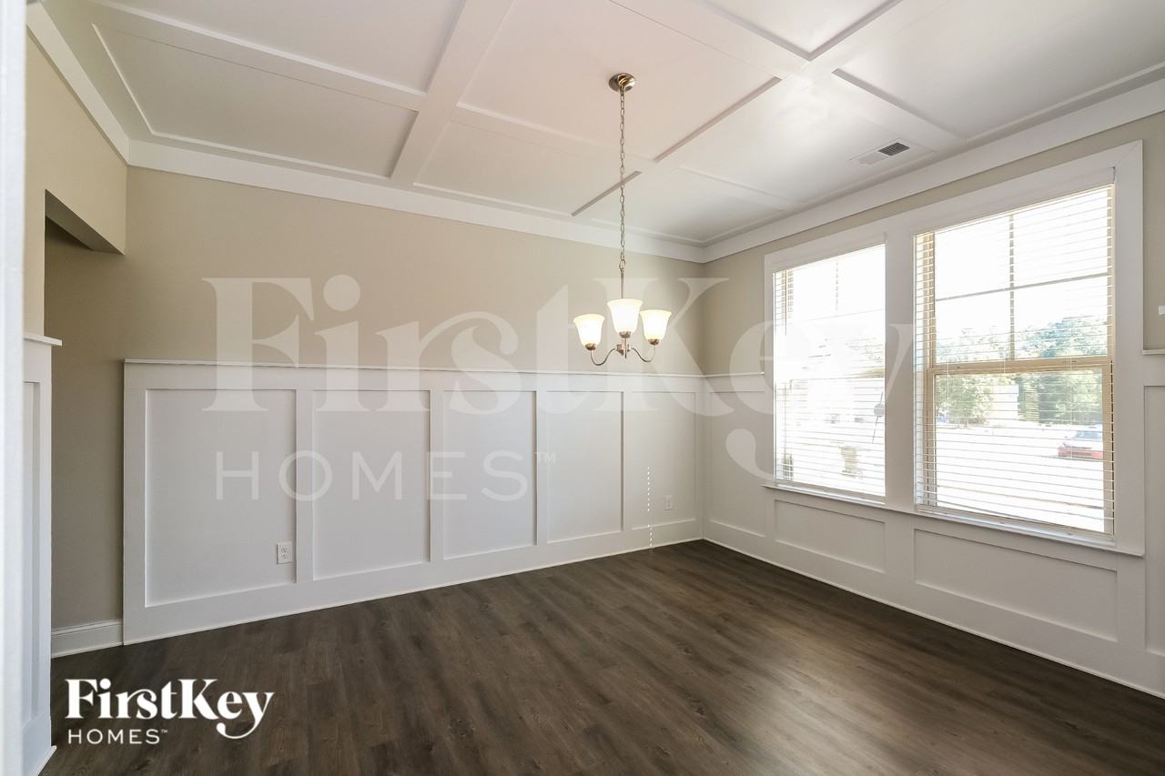 325 Stonecreek Pkwy - Photo 5 of 15