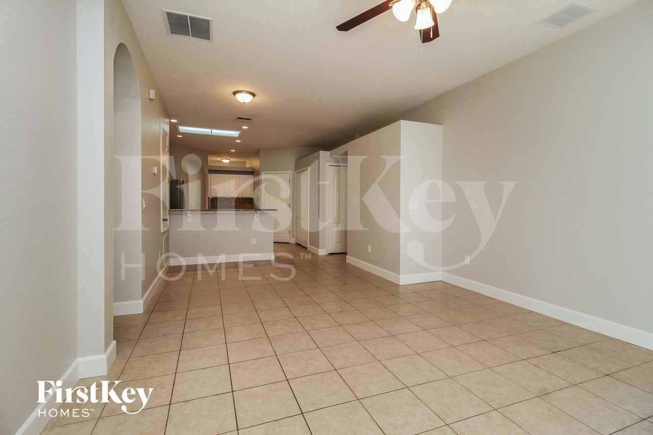 1466 Ashdown Ct - Photo 3 of 15