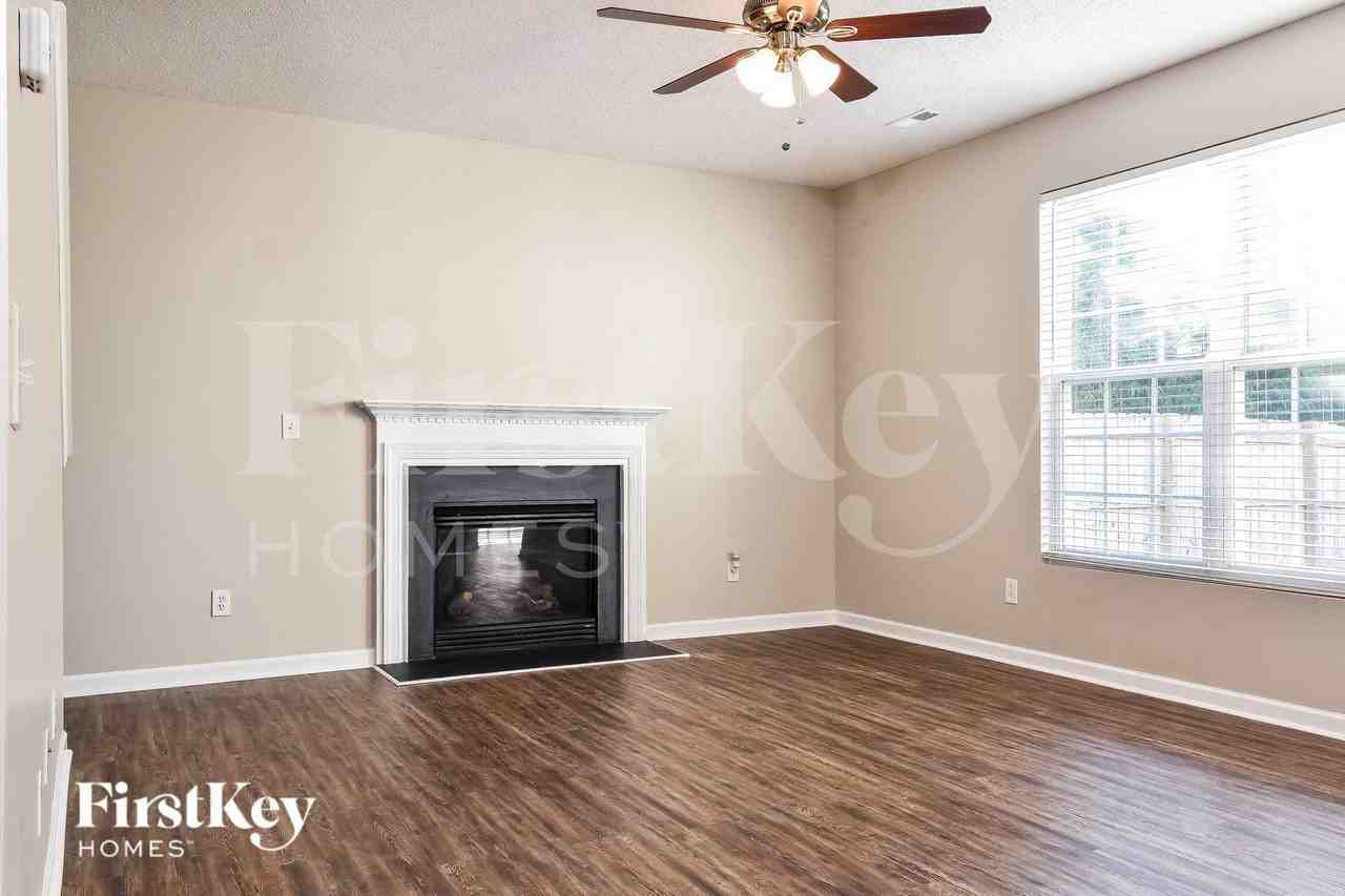 3531 Long Run Dr - Photo 4 of 15