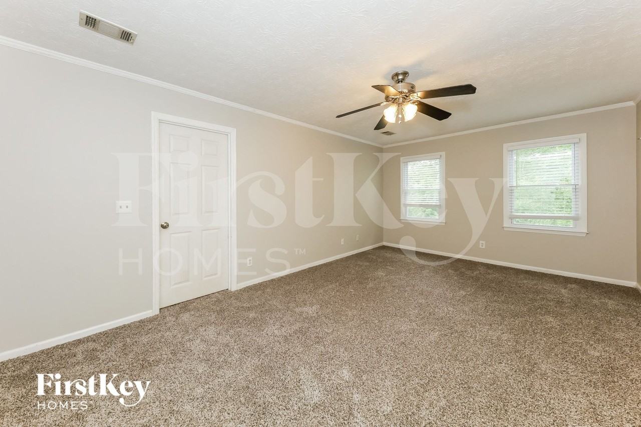 2902 Moorings Pkwy - Photo 7 of 14