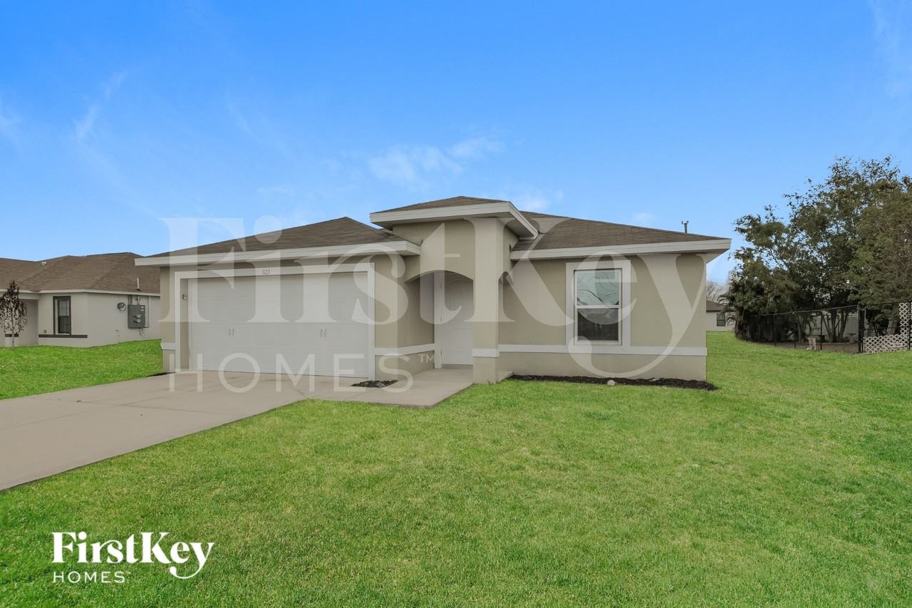 1123 Sw 16th Ter - Photo 2 of 19