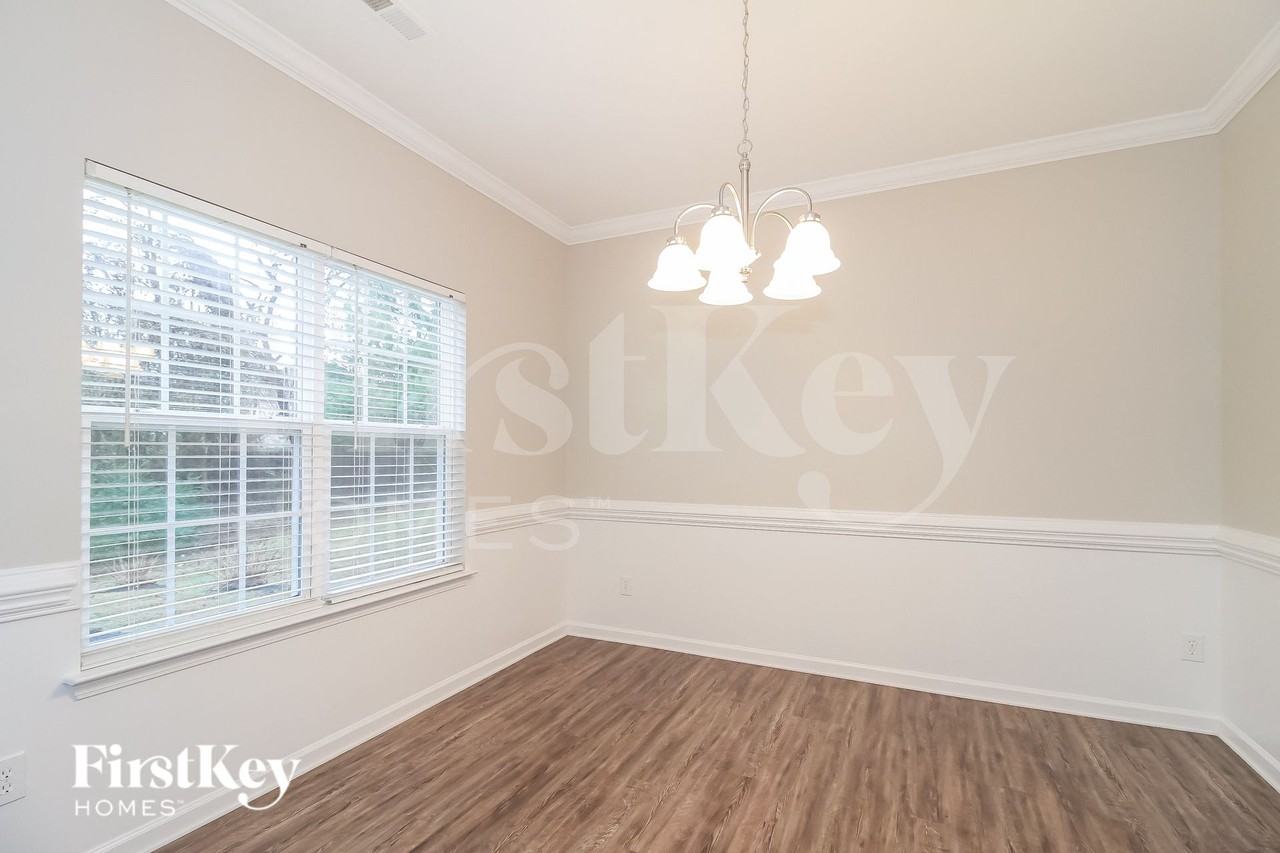 4169 Shadetree Dr - Photo 5 of 15