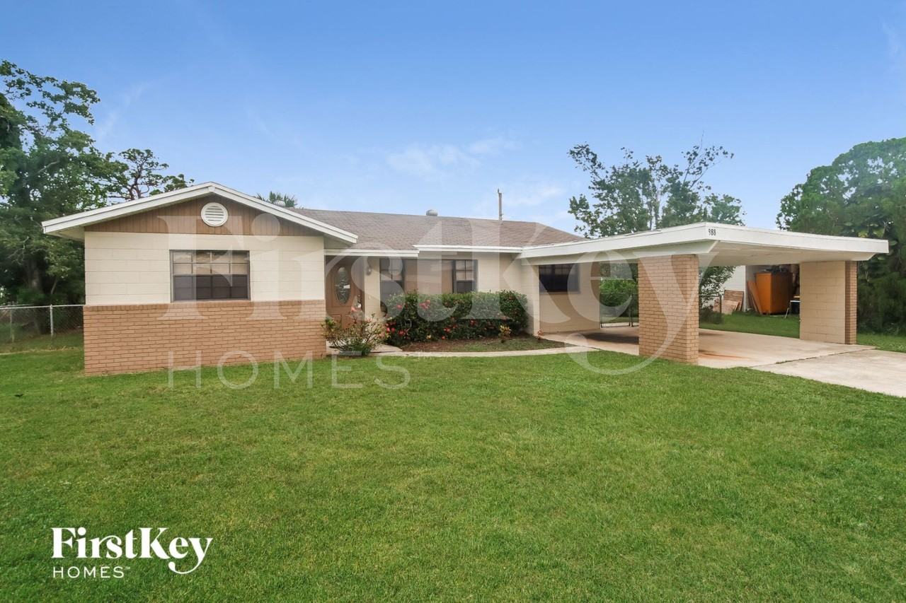 988 Cardon Dr - Photo 2 of 15