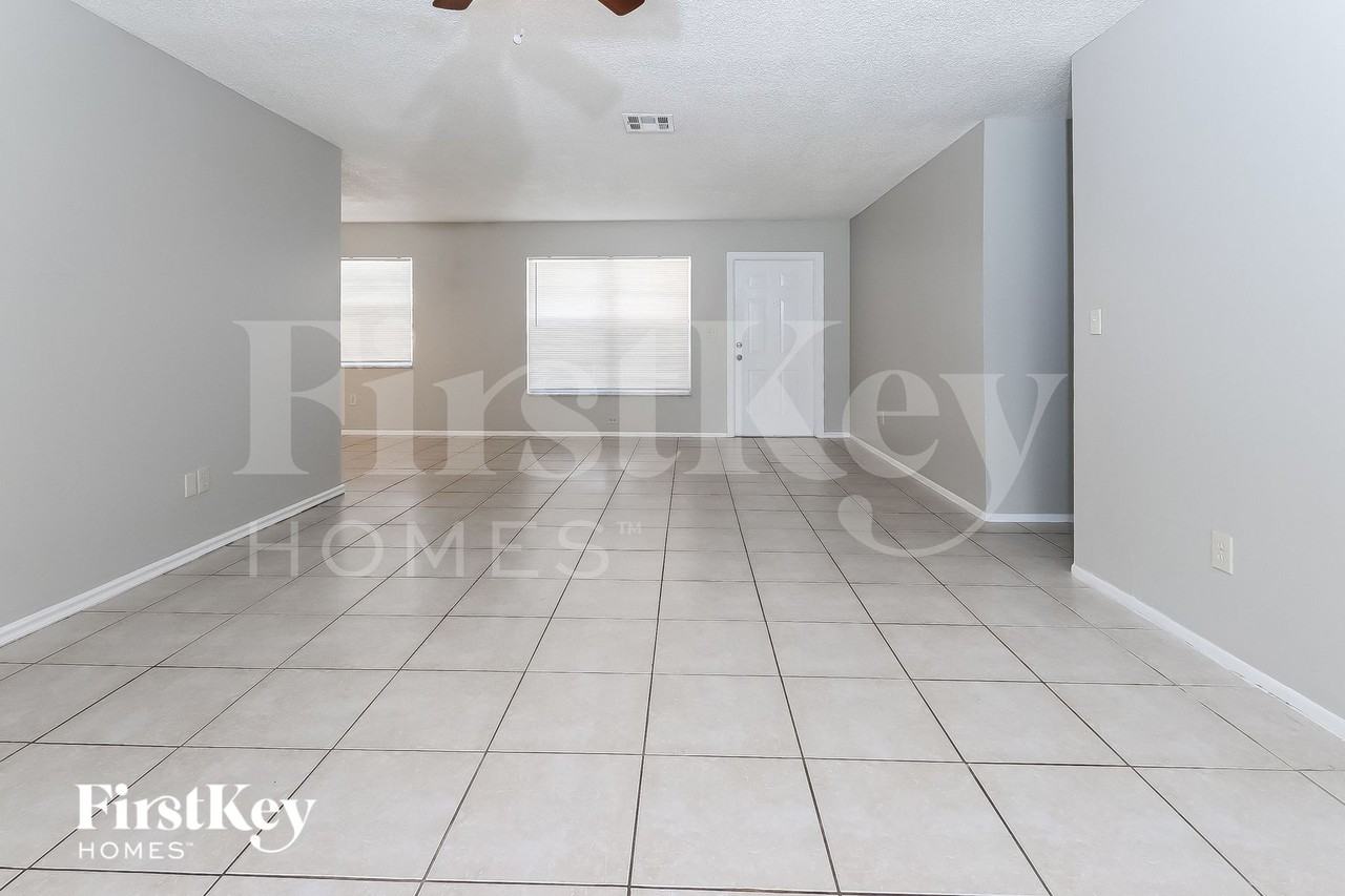 830 Royal Palm Beach Blvd - Photo 5 of 15