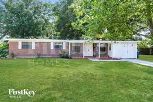 7720 Lauderdale Dr N - Photo 1 of 1