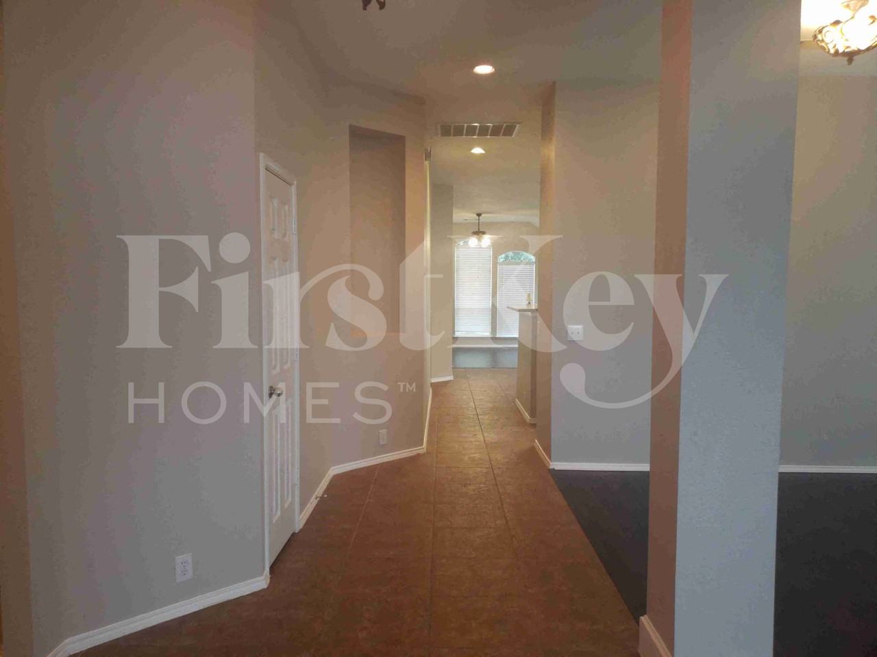 707 Geary Dr - Photo 2 of 20