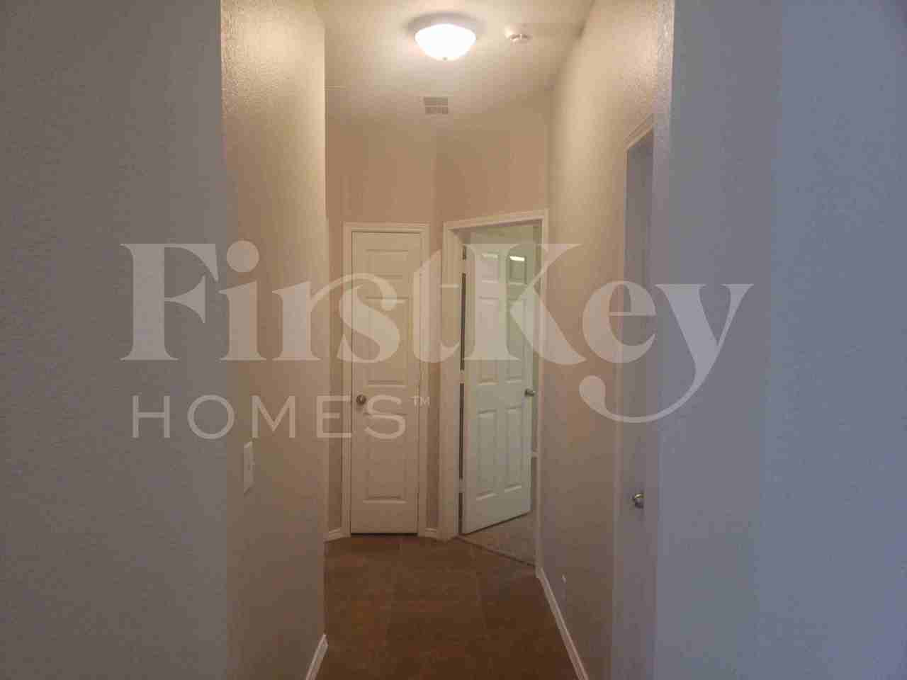 707 Geary Dr - Photo 3 of 20