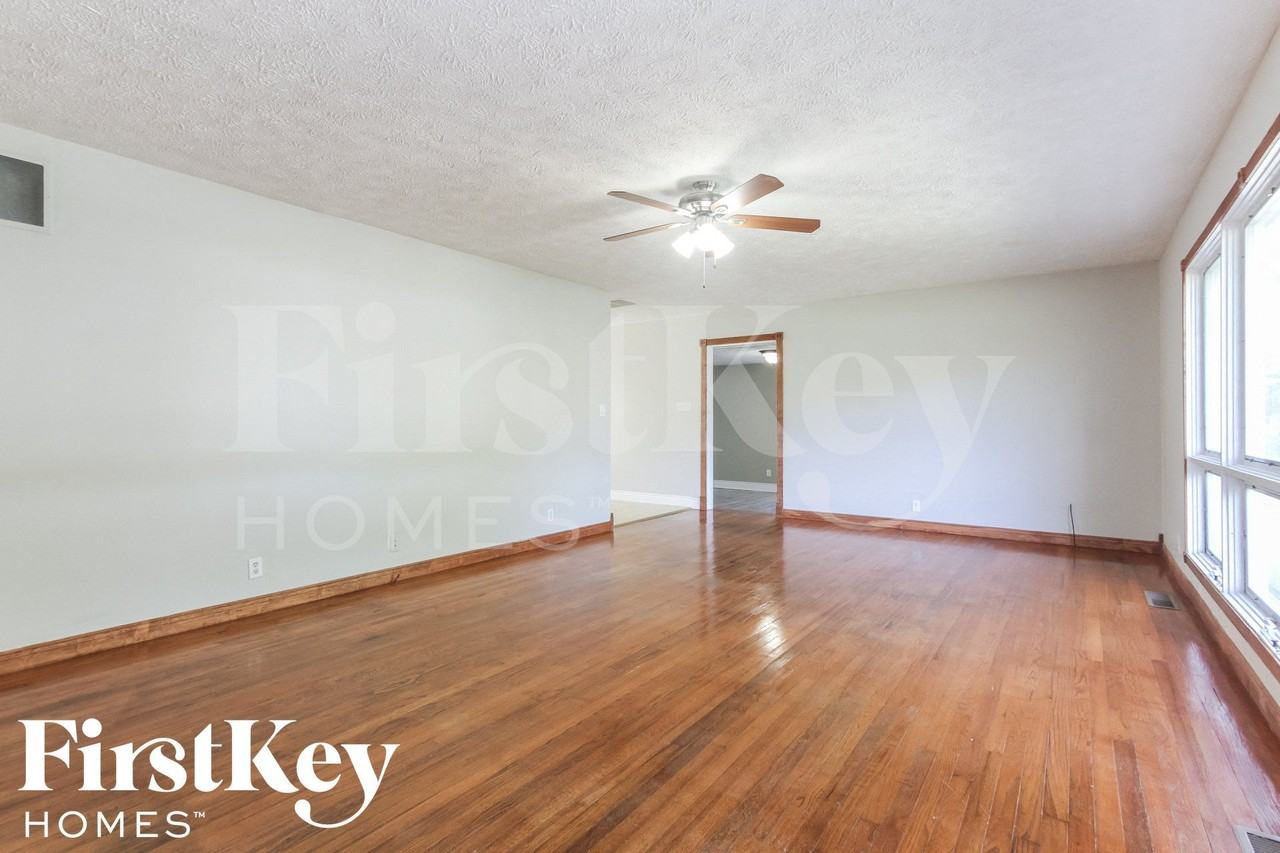 6605 W 14th St - Photo 2 of 15