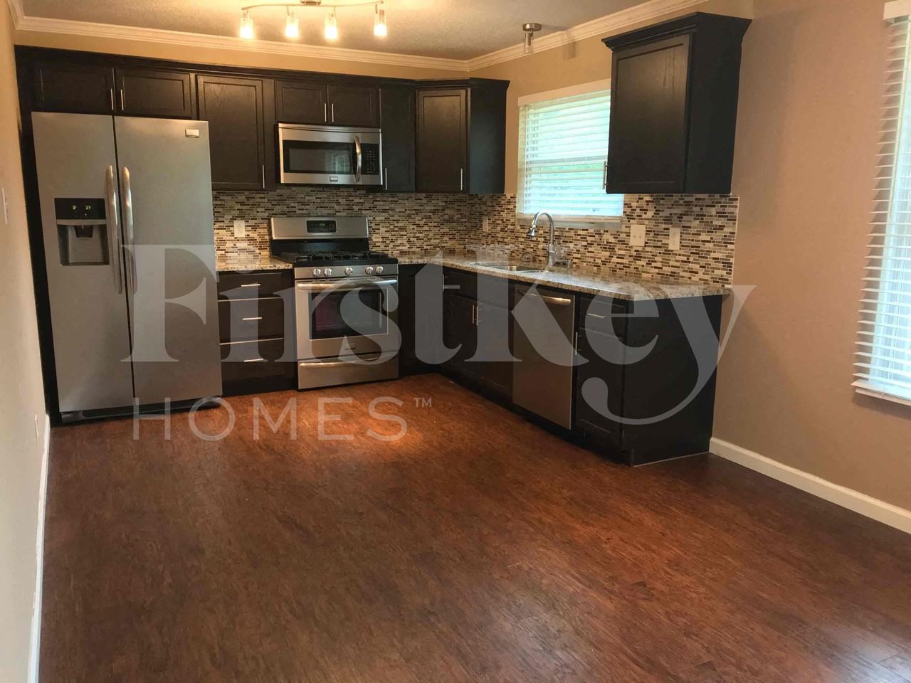 6380 El Serrano Dr - Photo 5 of 25