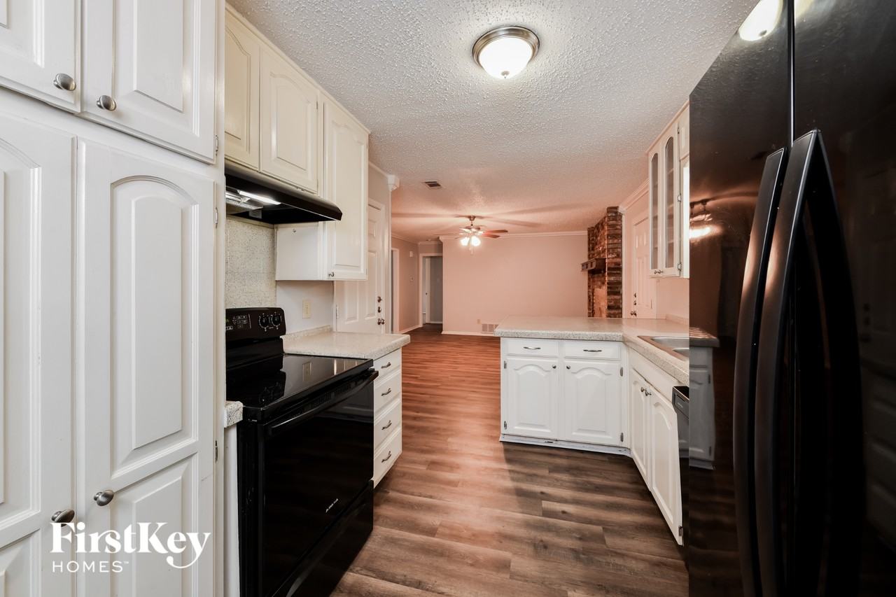 612 Mesa Dr - Photo 7 of 15