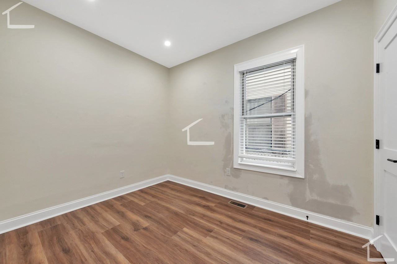 16-16.5 O St. #1 - Photo 3 of 23