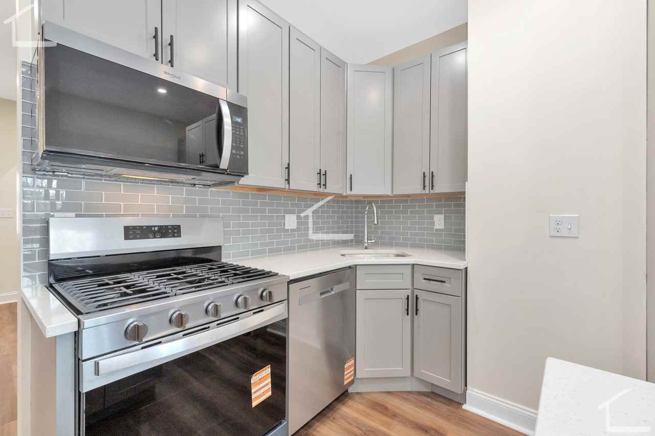 16-16.5 O St. #1 - Photo 6 of 23