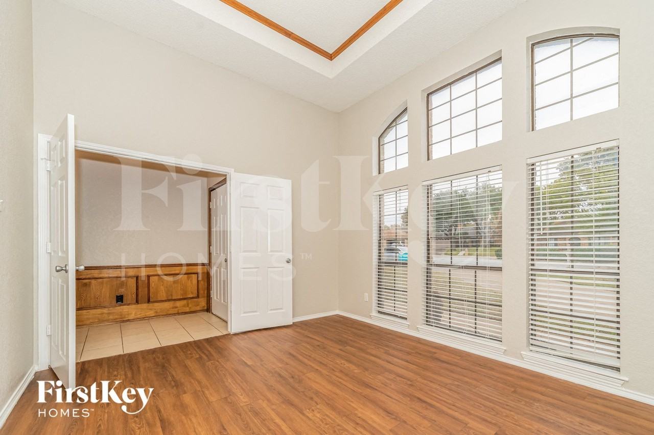 5415 Dana Point Dr - Photo 7 of 15