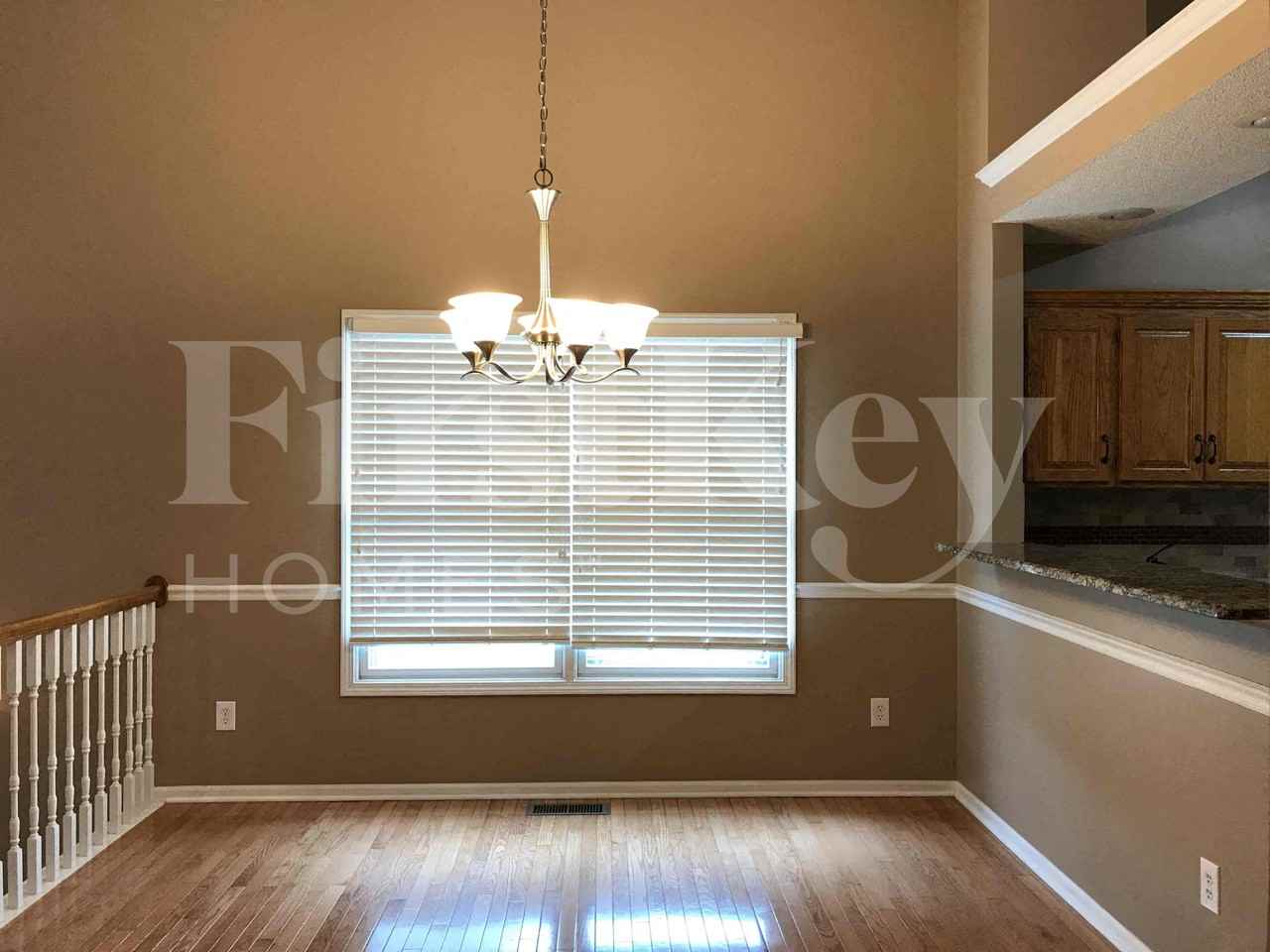 5212 N Jefferson St - Photo 4 of 24