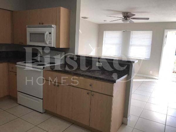 4951 Sw 16th St - Photo 3 of 8