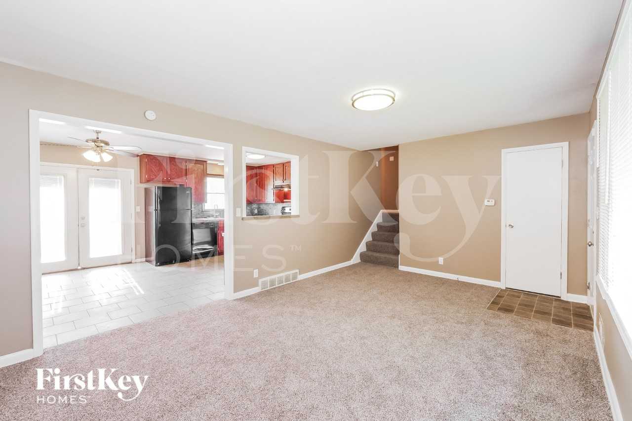 4837 Overton Ave - Photo 2 of 16