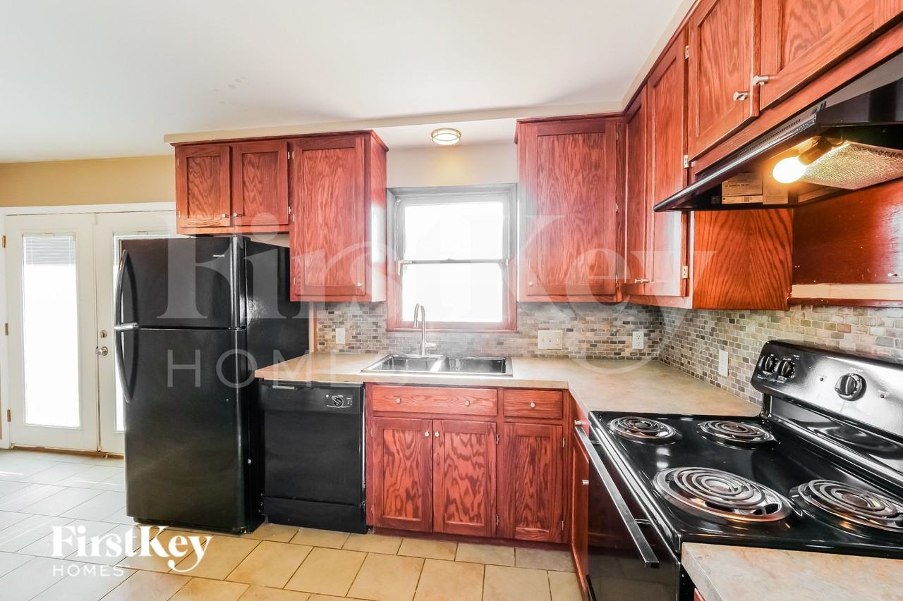 4837 Overton Ave - Photo 7 of 16