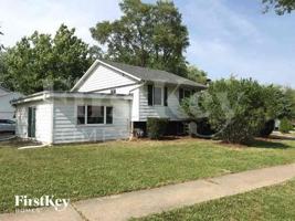 featured image of 4200 Arlington Dr