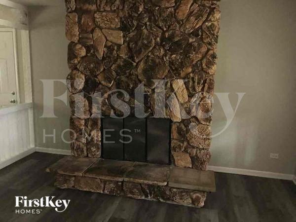 4200 Arlington Dr - Photo 2 of 11