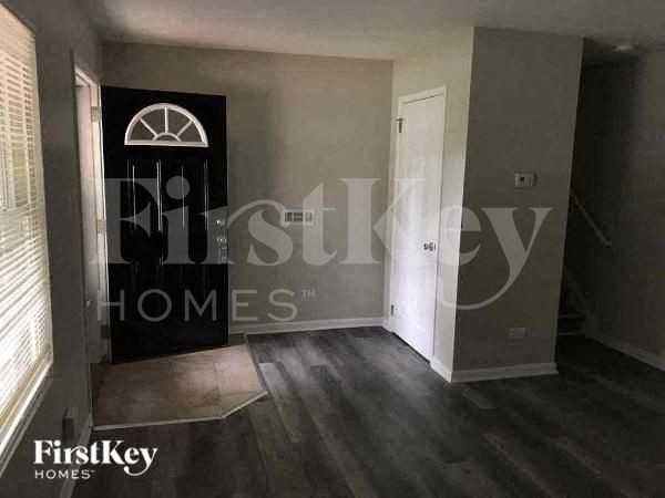 4200 Arlington Dr - Photo 3 of 11