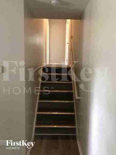 4200 Arlington Dr - Photo 4 of 11