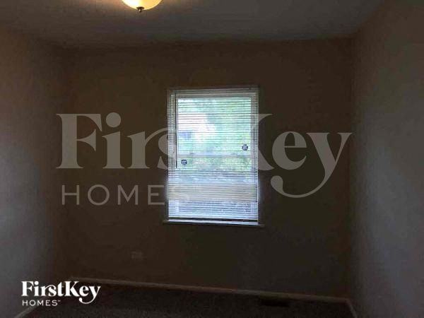 4200 Arlington Dr - Photo 6 of 11