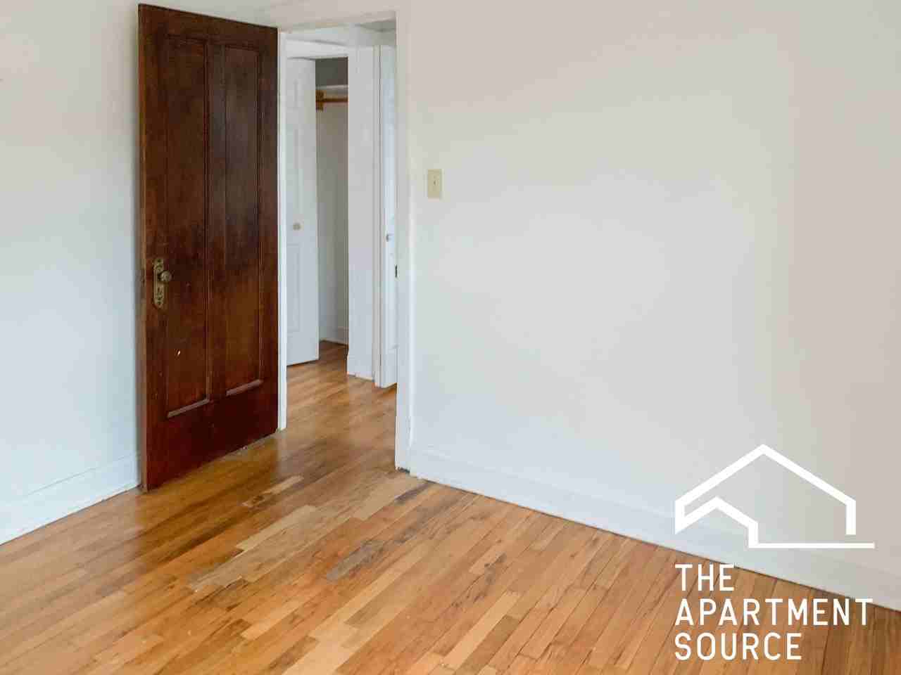 3523 N Broadway St #3E - Photo 3 of 9