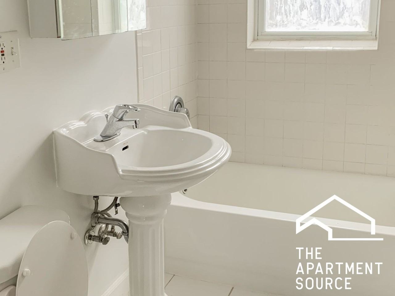 3523 N Broadway St #3E - Photo 6 of 9