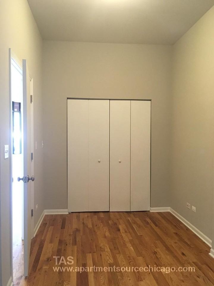 3121 W Lawrence Ave - Photo 6 of 7