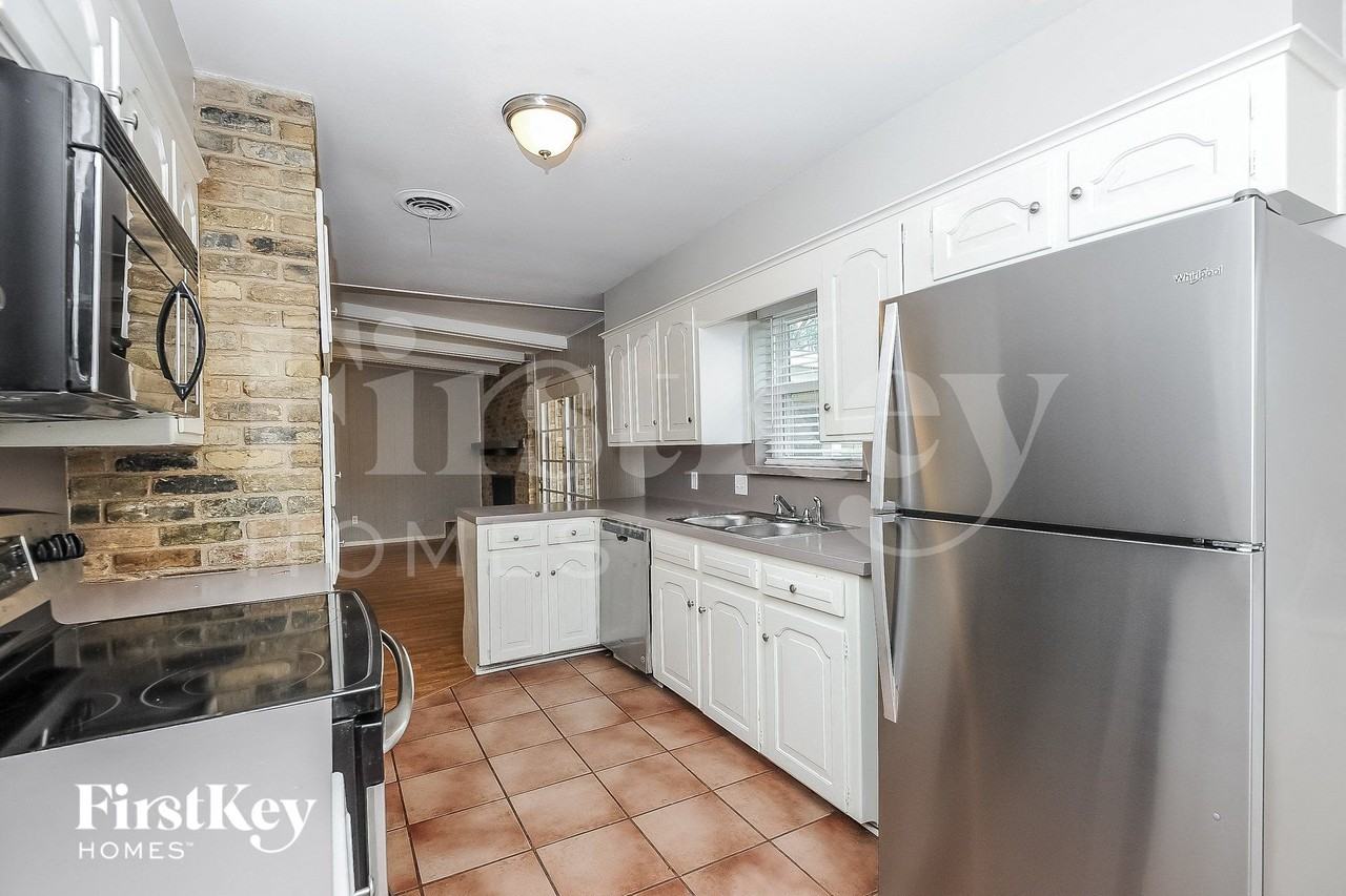 3817 Wren Ave - Photo 6 of 15