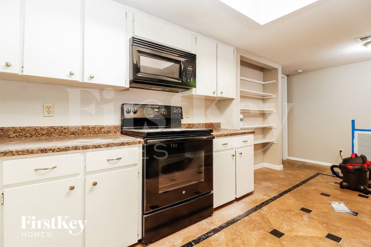 3816 Fieldflower Ct - Photo 4 of 15