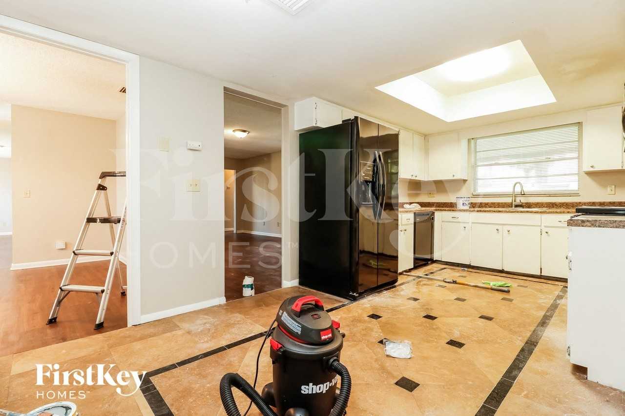 3816 Fieldflower Ct - Photo 6 of 15