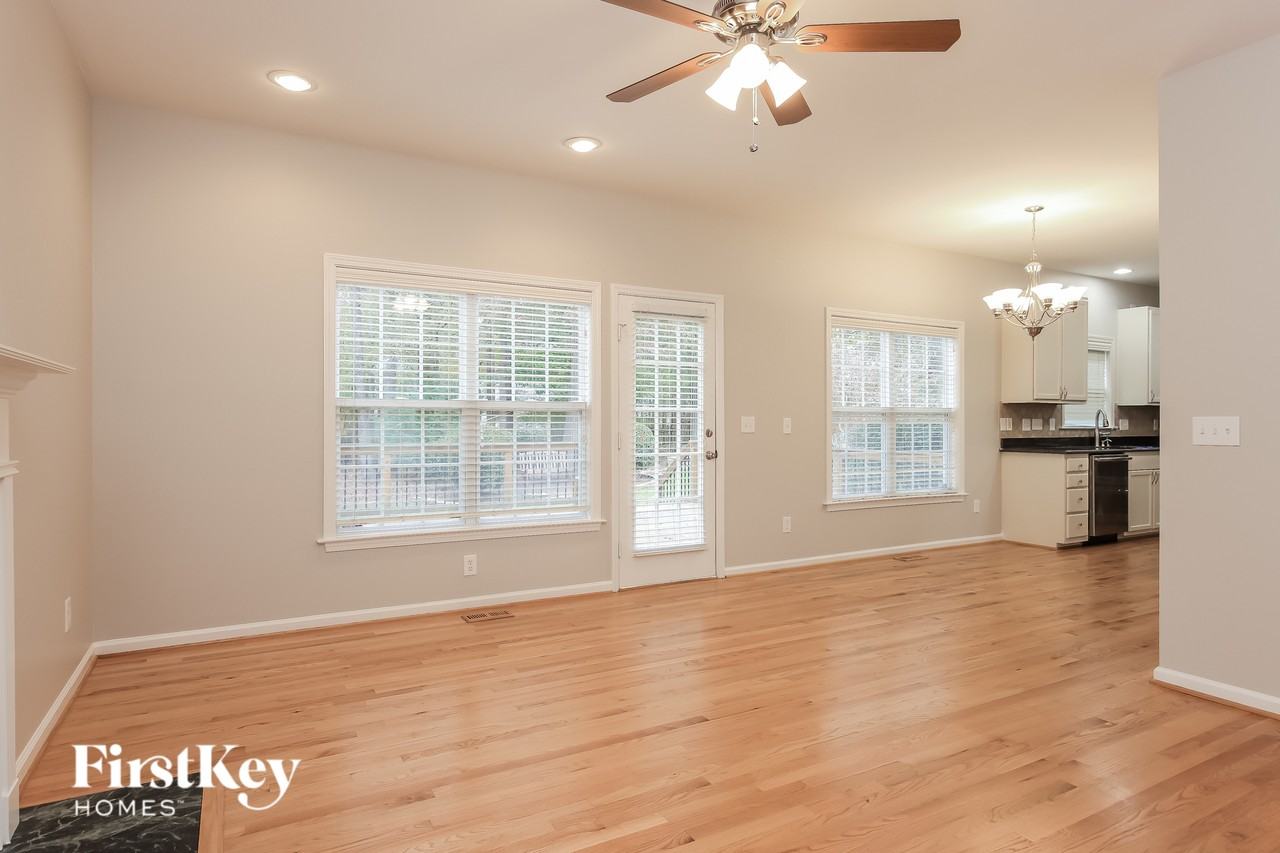 3802 Northumberland Dr - Photo 2 of 15