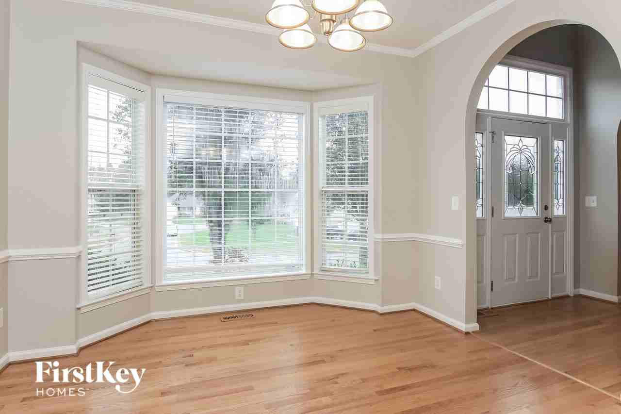 3802 Northumberland Dr - Photo 4 of 15