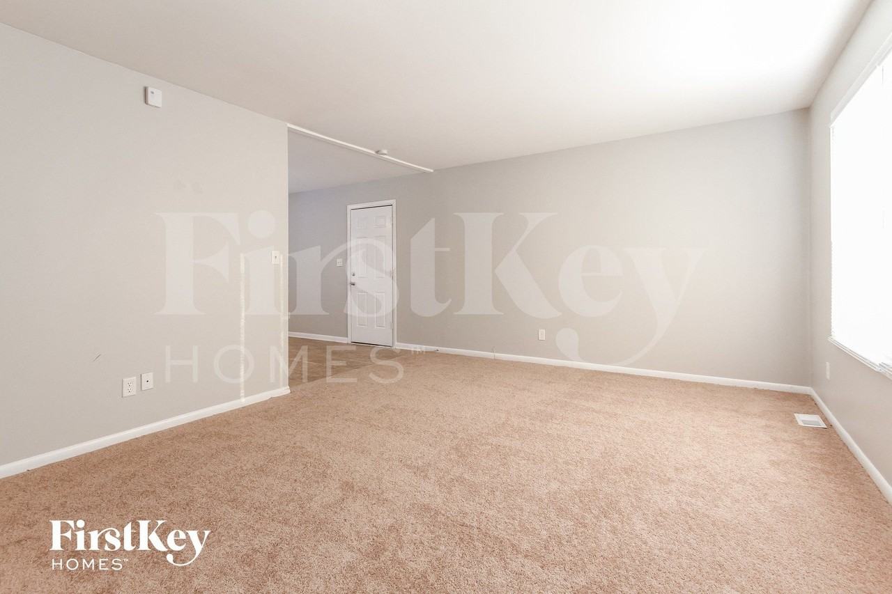 3632 Margaret Ave - Photo 3 of 15