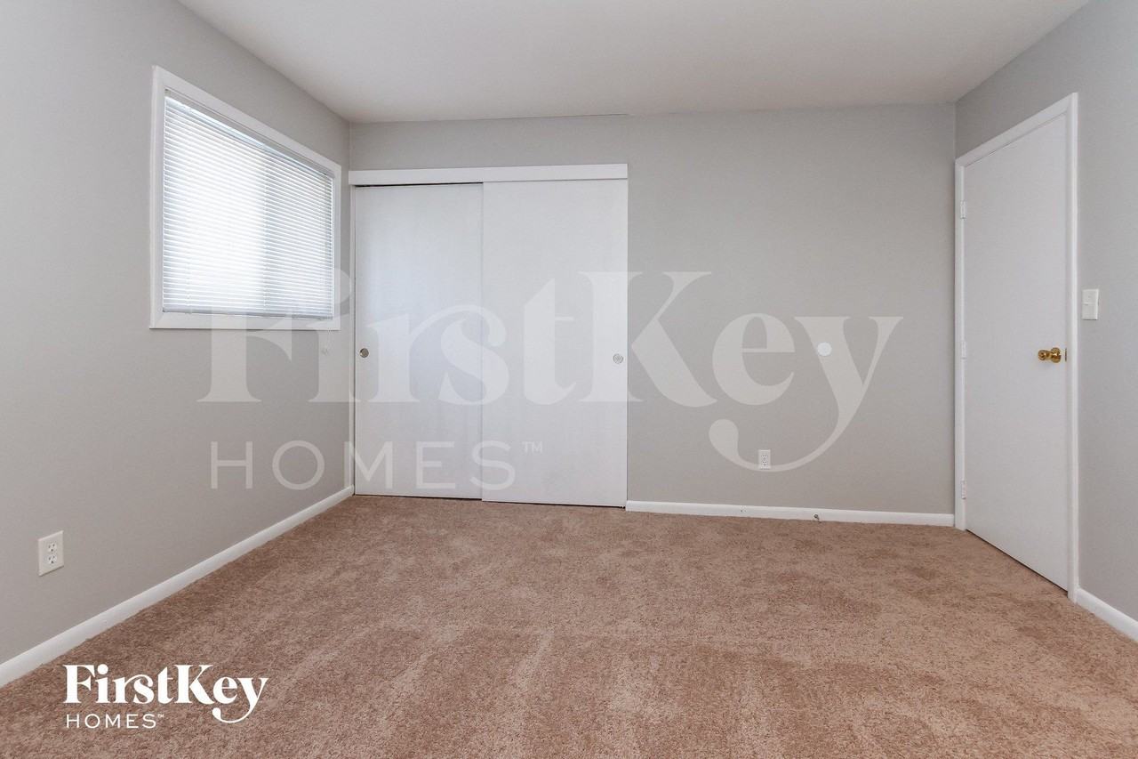 3632 Margaret Ave - Photo 5 of 15