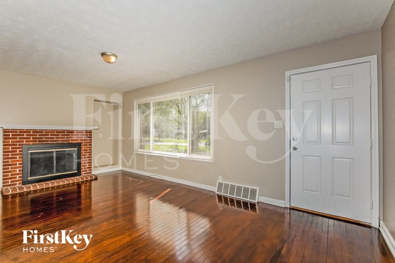 2825 Kessler Blvd North Dr - Photo 4 of 16