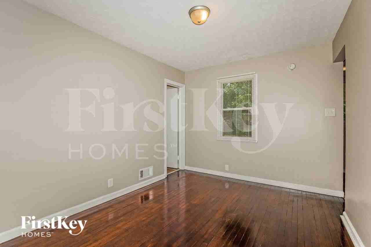 2825 Kessler Blvd North Dr - Photo 6 of 16