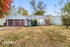 featured image of 2529 N Parker Ave