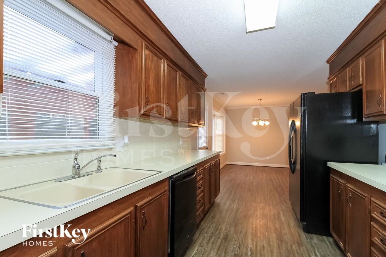 2328 Pebble Creek Rd - Photo 6 of 15