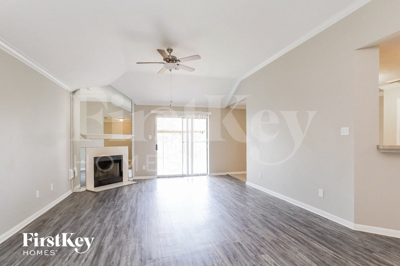 19442 Elmtree Estates Dr - Photo 2 of 14