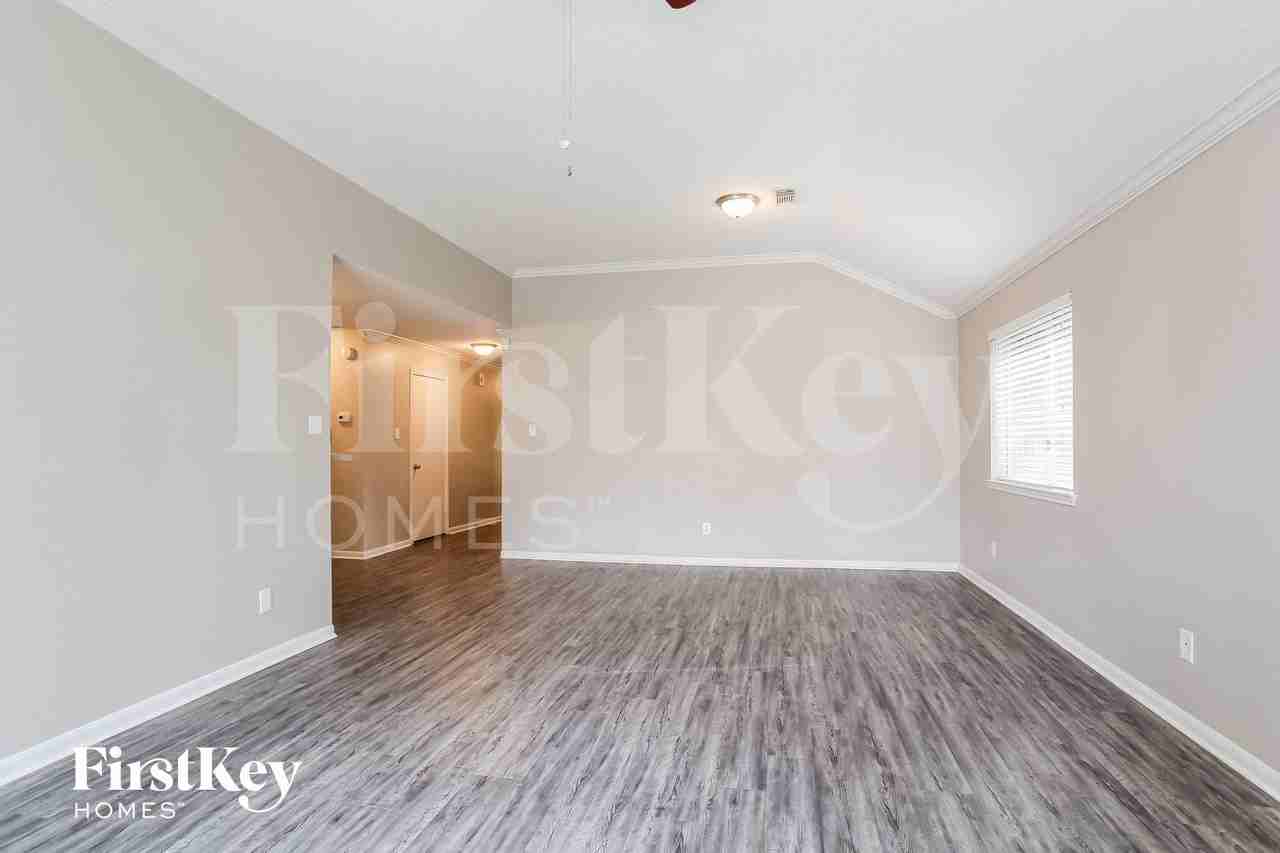 19442 Elmtree Estates Dr - Photo 3 of 14