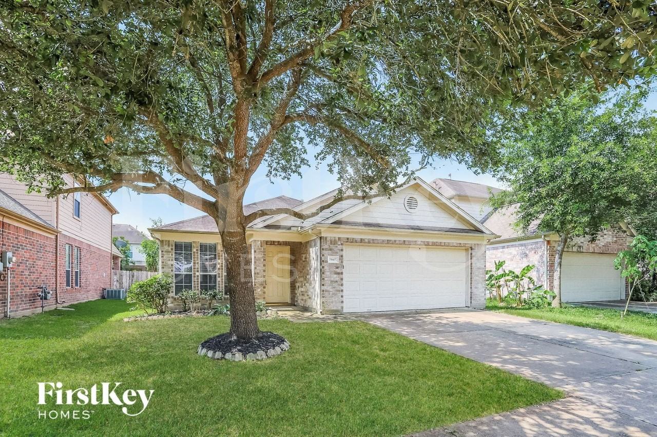 19407 Dawn Canyon Rd - Photo 2 of 15